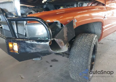 2001 Dodge Ram 2500 St z USA, uszkodzony, nr VIN 3B7KF23691G224285